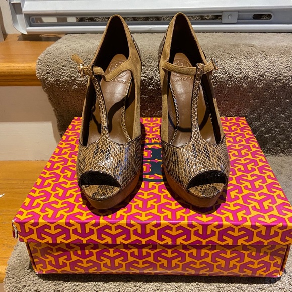 Tory Burch sandals - Picture 2 of 5